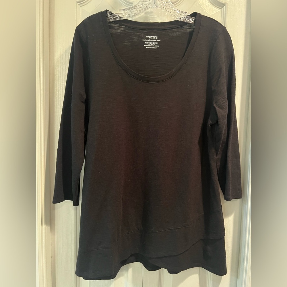Chico's The Ultimate Tee Shirt Elegant Black Tee w/Scalloped Hem & 3/4 Sleeves